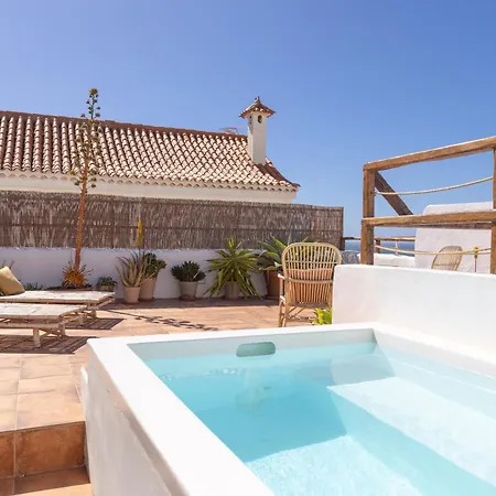 Charming House With Rooftop Pool Agaete (Gran Canaria)