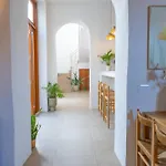 Charming House With Rooftop Pool 別荘 アガエテ